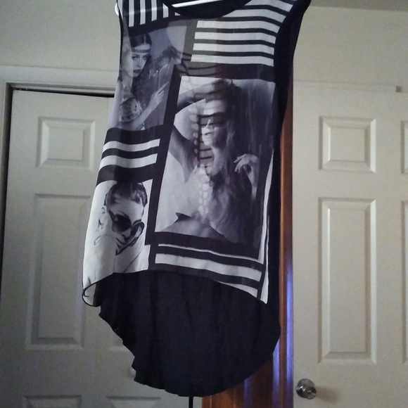 Blouse - Picture 2 of 4